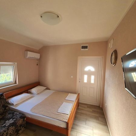 Apartments Bellavista Lustica Room photo