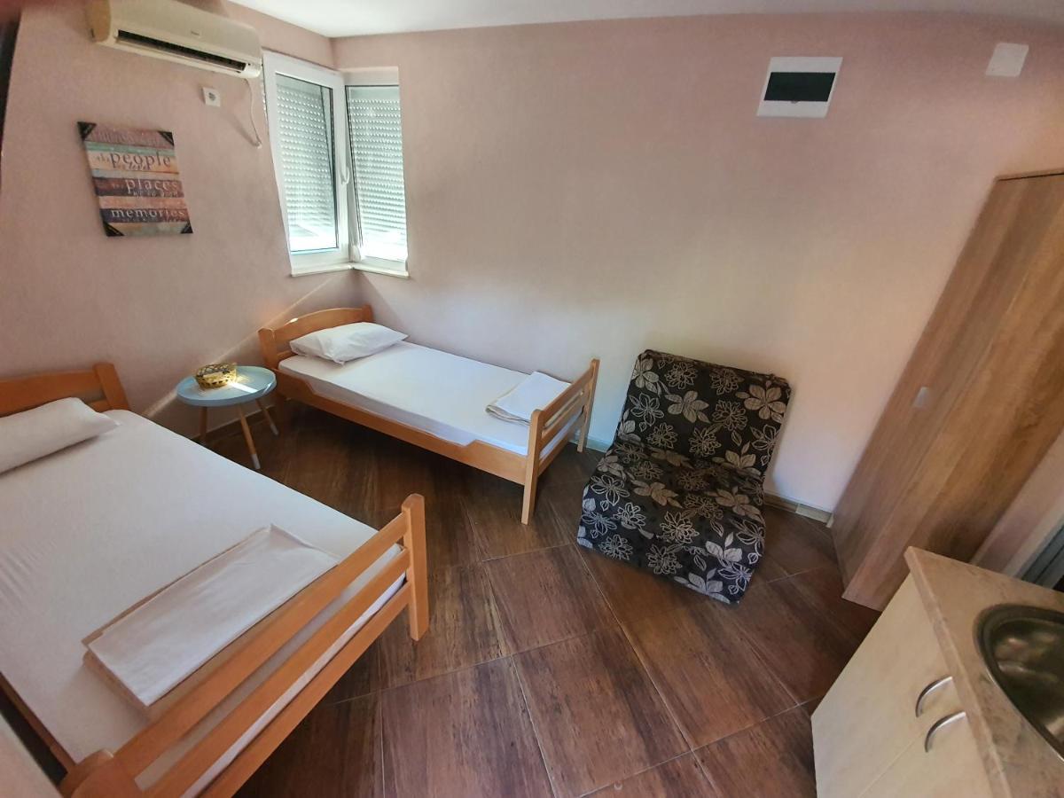 Apartments Bellavista Lustica Room photo