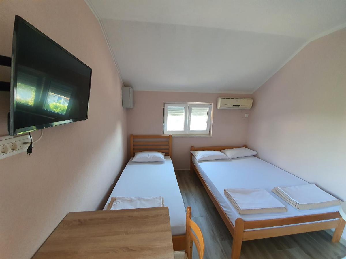 Apartments Bellavista Lustica Room photo