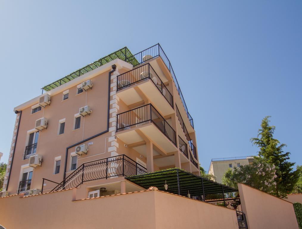 Apartments Bellavista Lustica Exterior photo