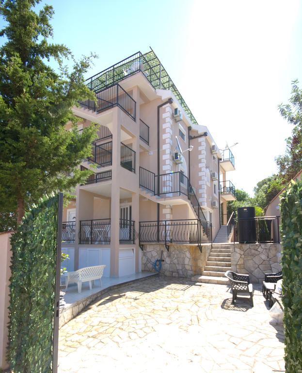 Apartments Bellavista Lustica Exterior photo