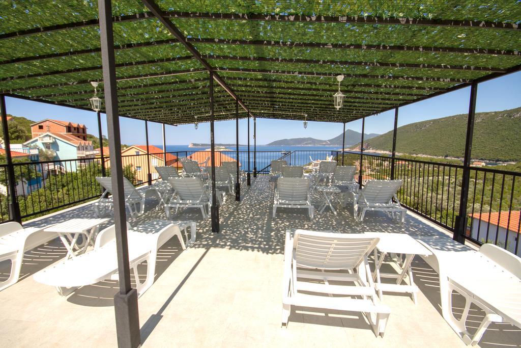 Apartments Bellavista Lustica Exterior photo