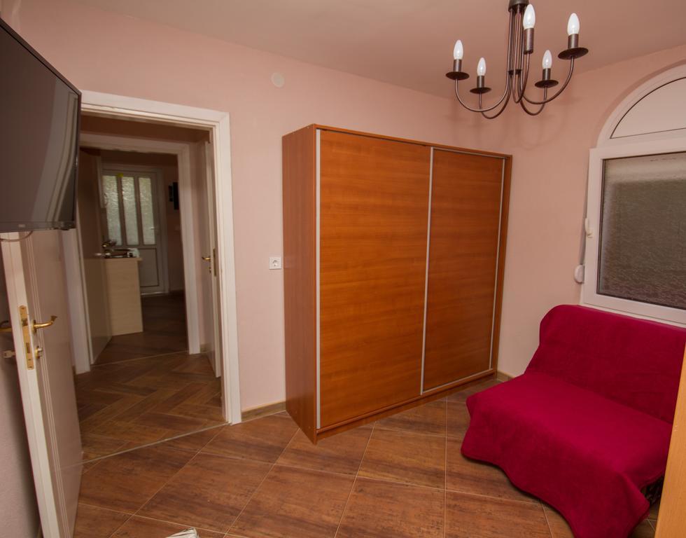 Apartments Bellavista Lustica Exterior photo