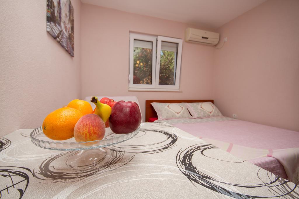 Apartments Bellavista Lustica Exterior photo