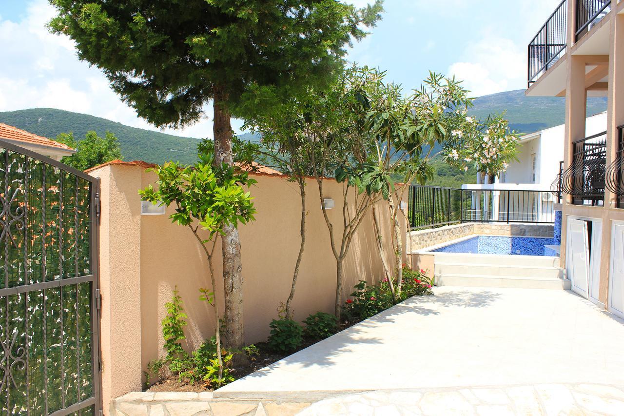 Apartments Bellavista Lustica Exterior photo